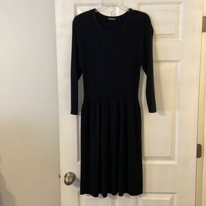 J.McLaughlin Dress size M BNWOT color black length 40” bust 32/34” see all photo